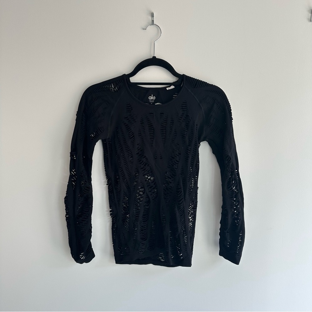 ALO Yoga Wanderer Long Sleeve in Black